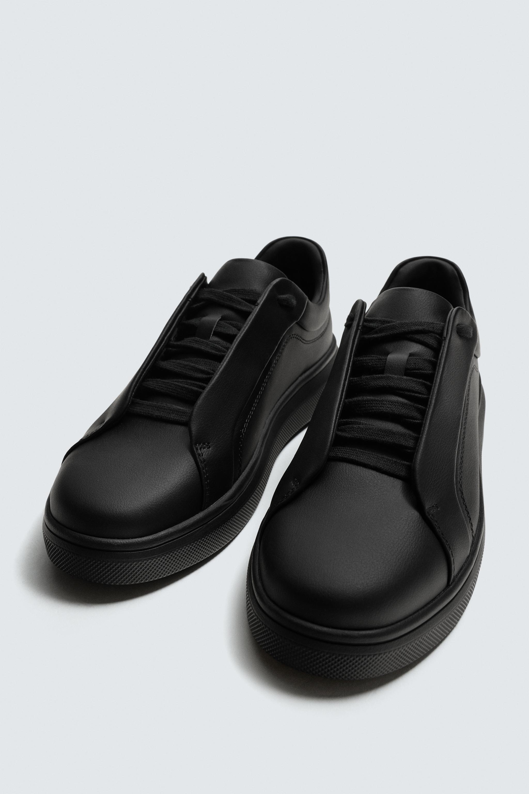 CHUNKY SNEAKERS